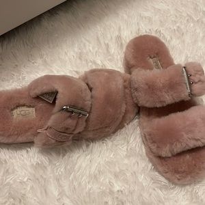 Ugg Slides never worn